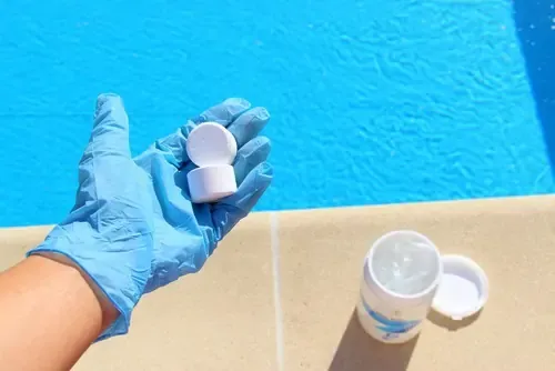 Will baking soda increase calcium hardness in the pool?