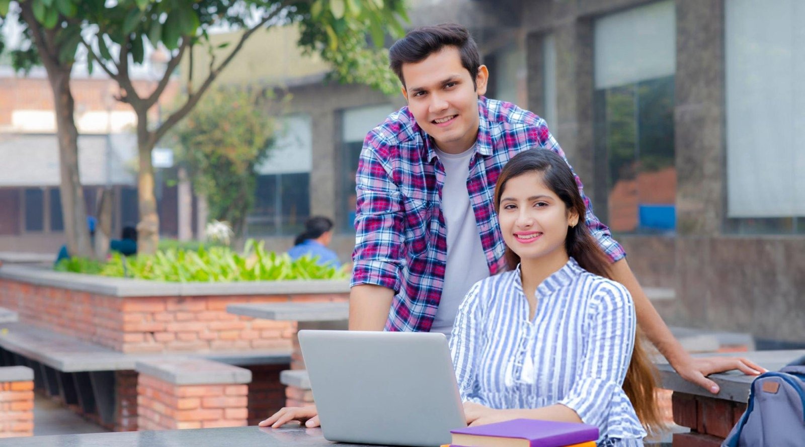 Top Skills You Need to Start a Career in Investment Banking in 2025